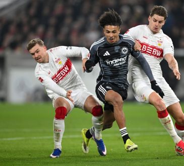 Jean-Mattéo Bahoya VfB v Eintracht