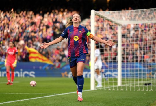 Alexia Putellas jubelt im Trikot des FC Barcelona