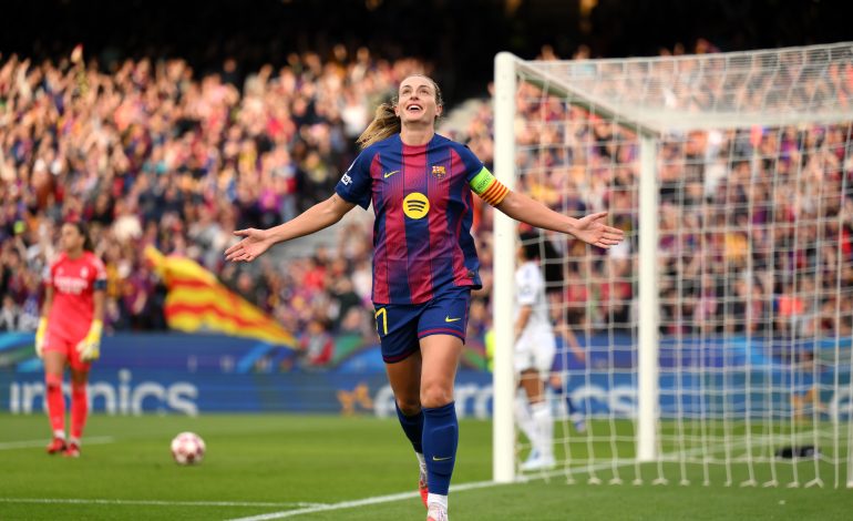 Alexia Putellas jubelt im Trikot des FC Barcelona