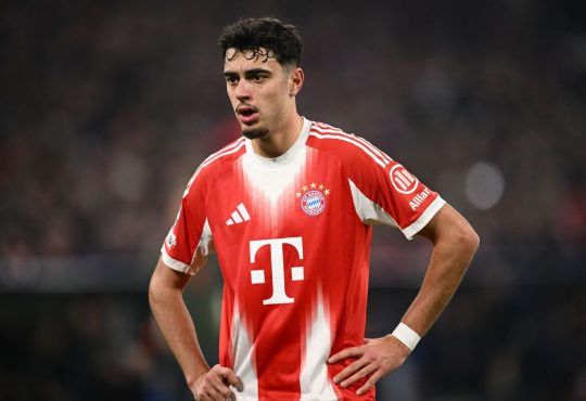 Alexandar Pavlović - FC Bayern München