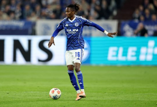 Fussballspieler Moussa Ndiaye vom FC Schalke 04