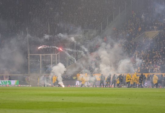 Hertha BSC, Dynamo Dresden, Fan-Ausschreitungen