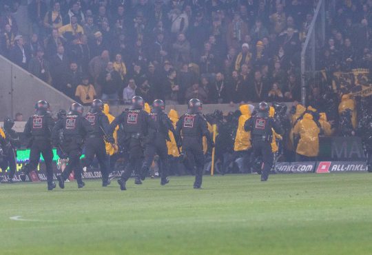 Polizei, Ultras, Dynamo Dresden gegen Hertha BSC