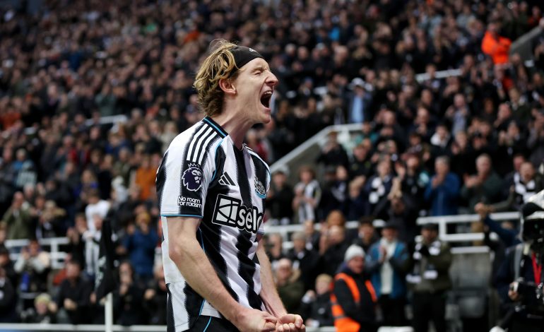 Anthony Gordon - Newcastle United