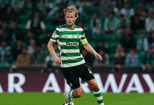 Morten Hjulmand am Ball für Sporting Portugal