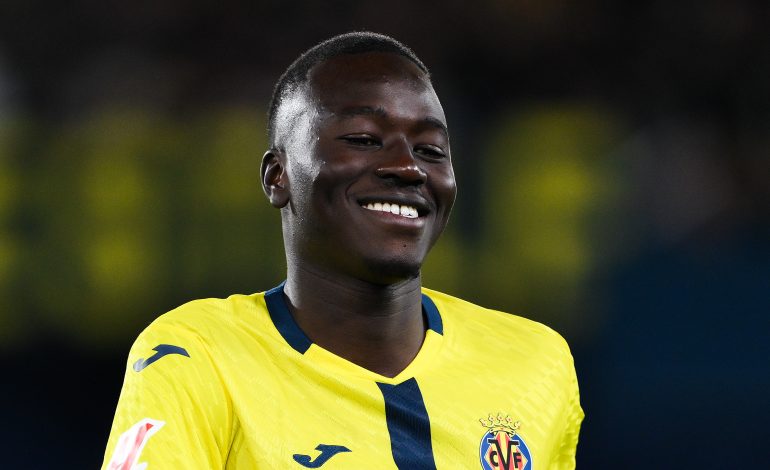 Pape Gueye im Trikot von Villarreal