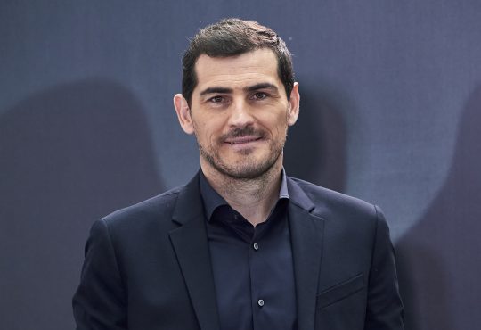 Iker Casillas im Anzug