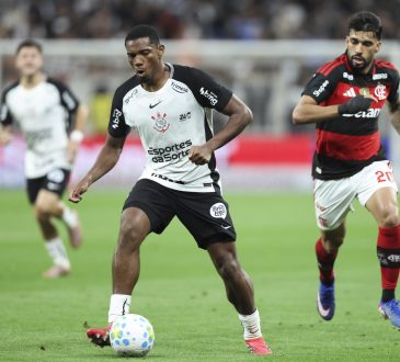 Andre im Trikot für Corinthians gegen Flamengo