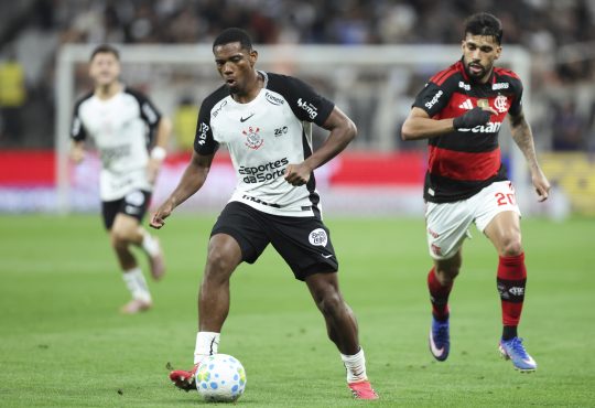 Andre im Trikot für Corinthians gegen Flamengo