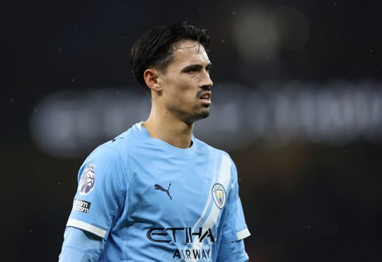 Tijjani Reijnders im Trikot von Manchester City