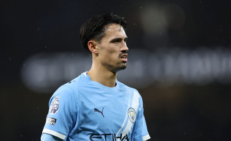 Tijjani Reijnders im Trikot von Manchester City